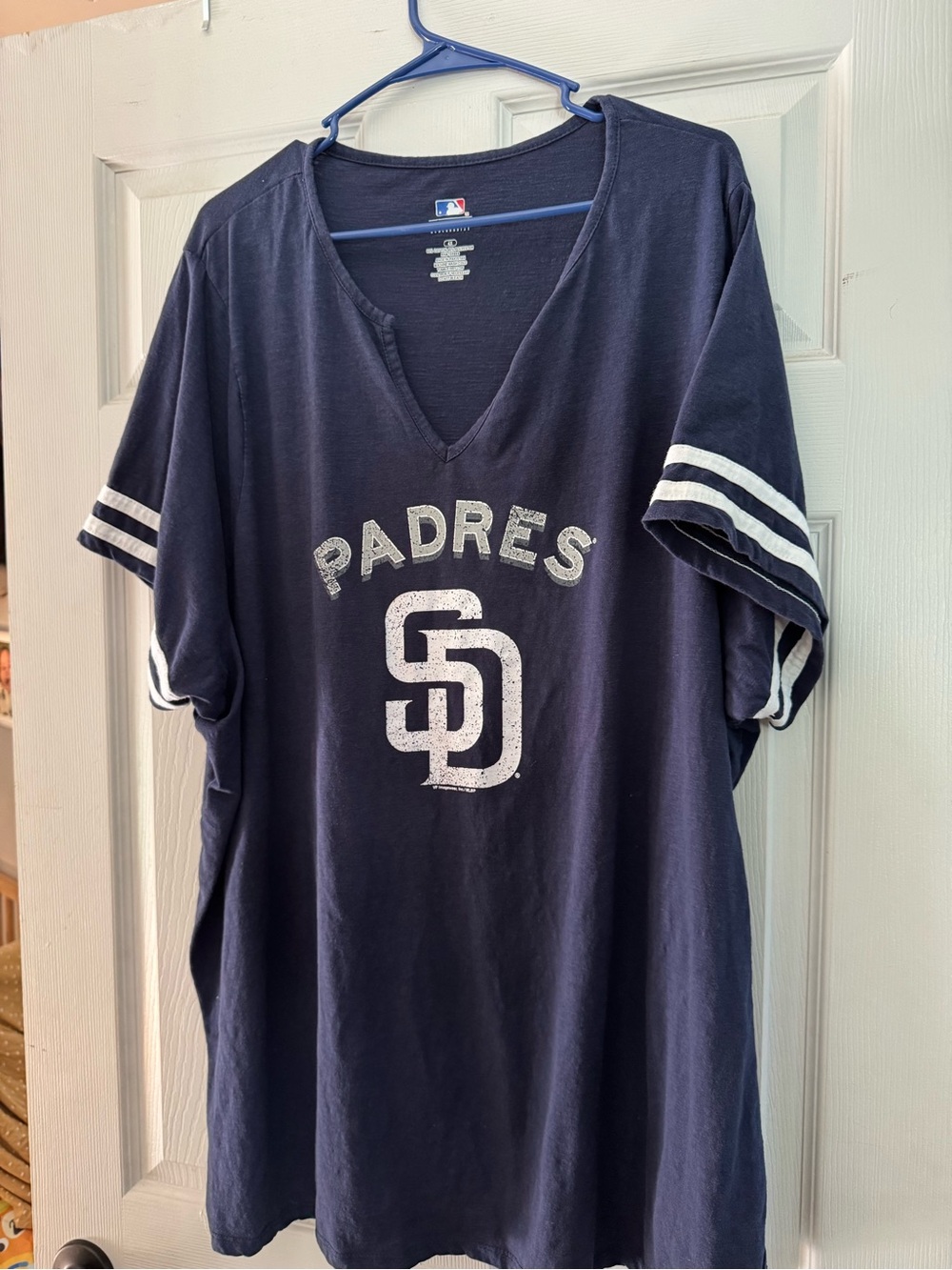 MLB Genuine Merchandise San Diego Padres Women’s V-Neck T Shirt 4X Plus Size
